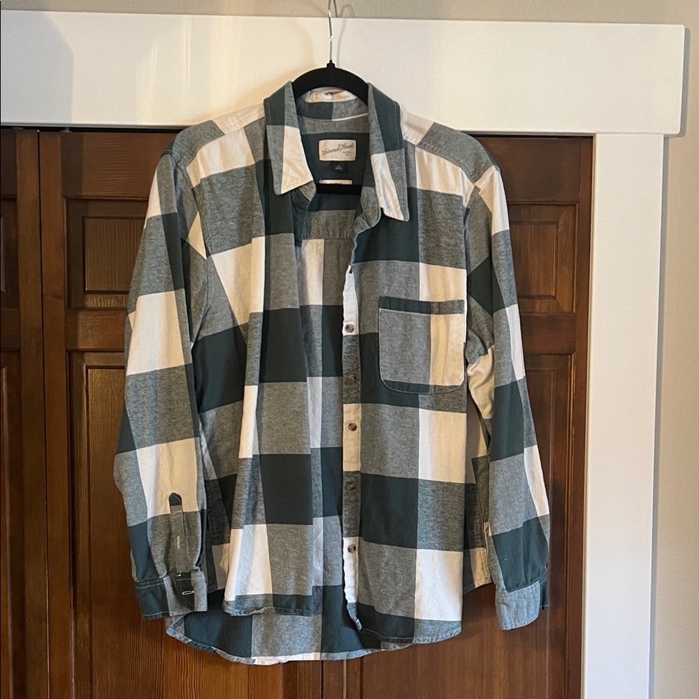 Universal Thread Green Gray White Buffalo Check Button-Down Shirt